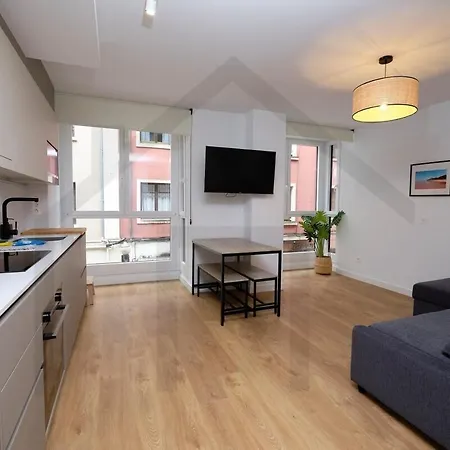 Cervantes - Apartamento A Estrenar Con Parking *