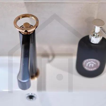 Cervantes - Apartamento A Estrenar Con Parking Apartment *