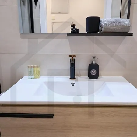 Cervantes - Apartamento A Estrenar Con Parking * Gijon